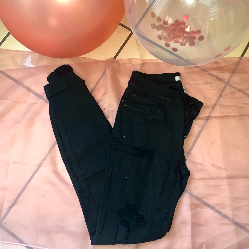 Distressed Skinny Jeans